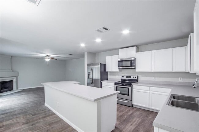 Building Photo - 17928 Narsitin Ln