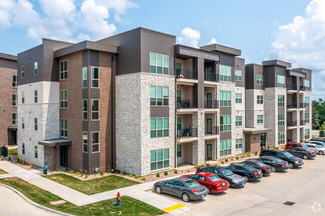 Exterior of Building - The Emory - Altoona