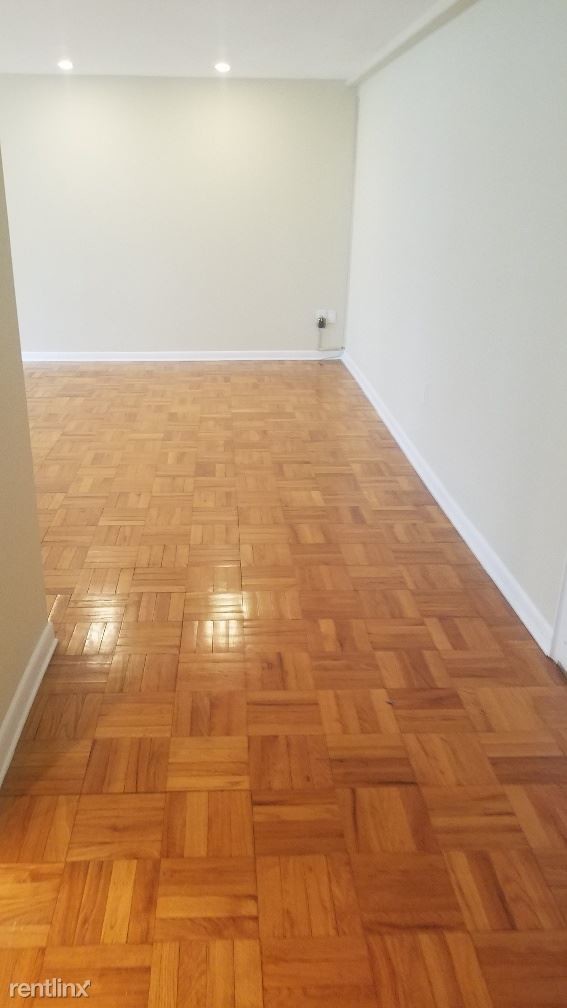 Foto del edificio - 2 br, 2 bath Apartment - 6010 Kennedy Blvd E