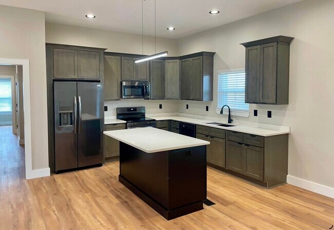 Foto del edificio - 1091 Dahl Rd