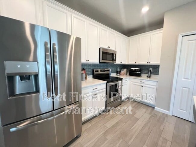 Foto del edificio - 12695 Josslyn Ln