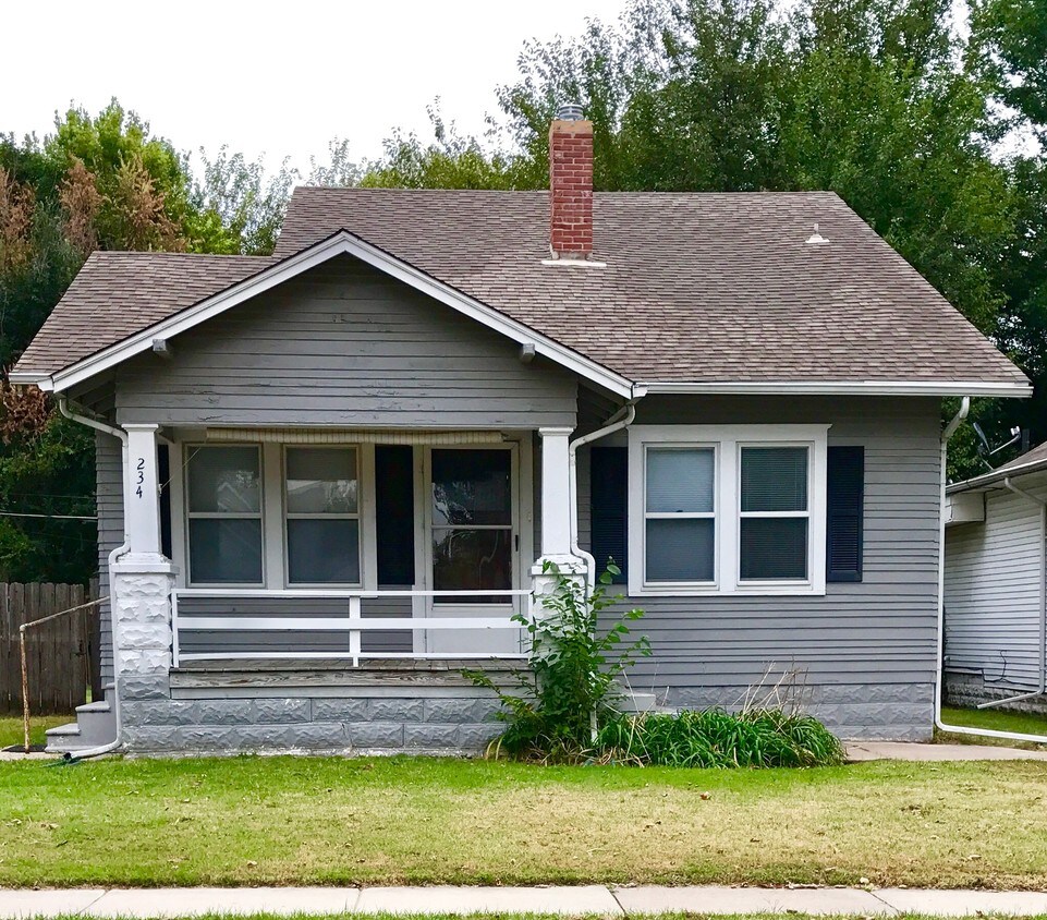Primary Photo - 234 N Clarence St