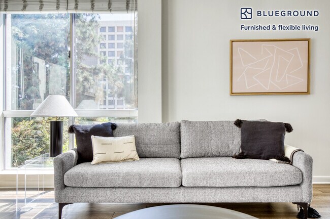 Foto del edificio - 11023 McCormick St