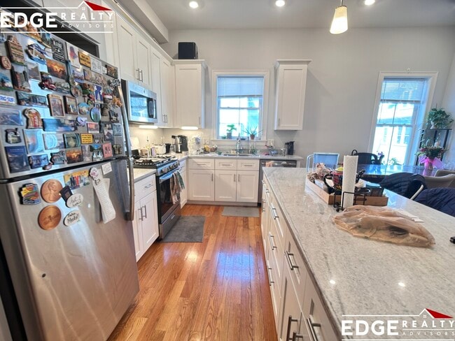 Photo - 18 Murdock St Apartment