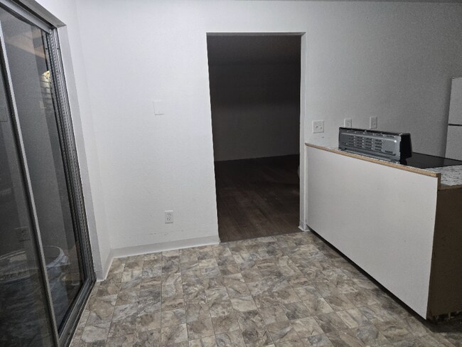 Foto del edificio - 3311 E 21st St