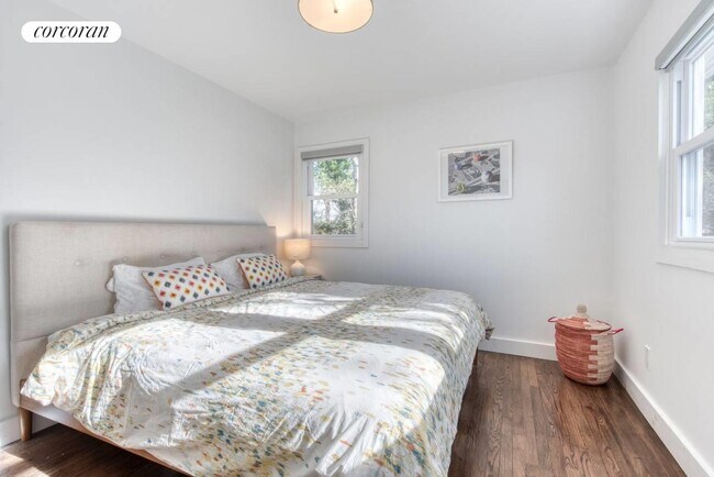 Foto del edificio - 41 Hawthorne Rd