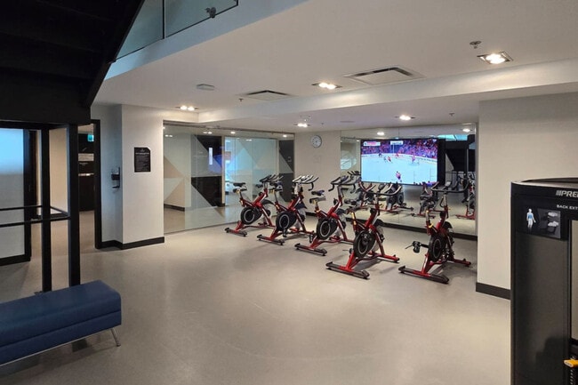 Building Photo - 1020 Rue de Bleury