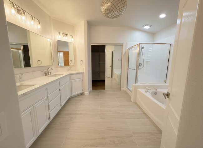 Foto del edificio - 8136 Constantine Dr