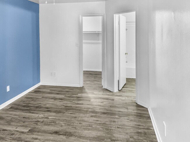 2 habitaciones, 2 baños - Habitación 1 con baño - West University Gardens