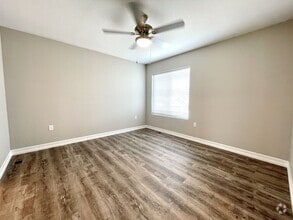 Building Photo - 627 Brambleberry Hts