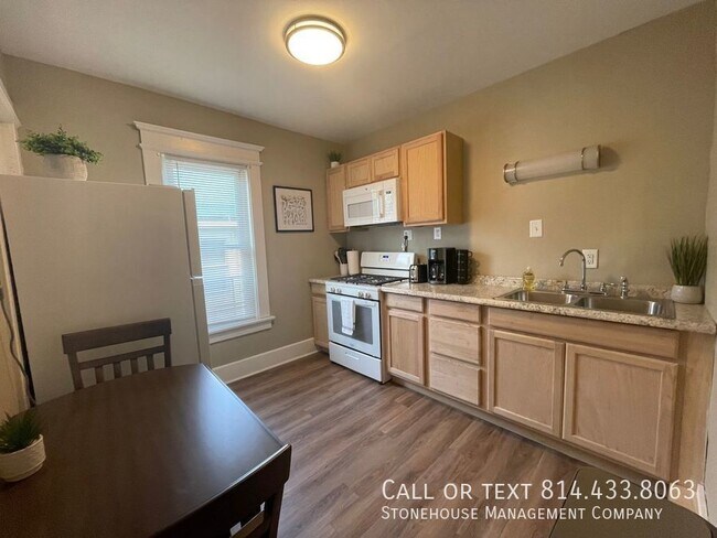 Building Photo - All utilities included with this St Vincen...