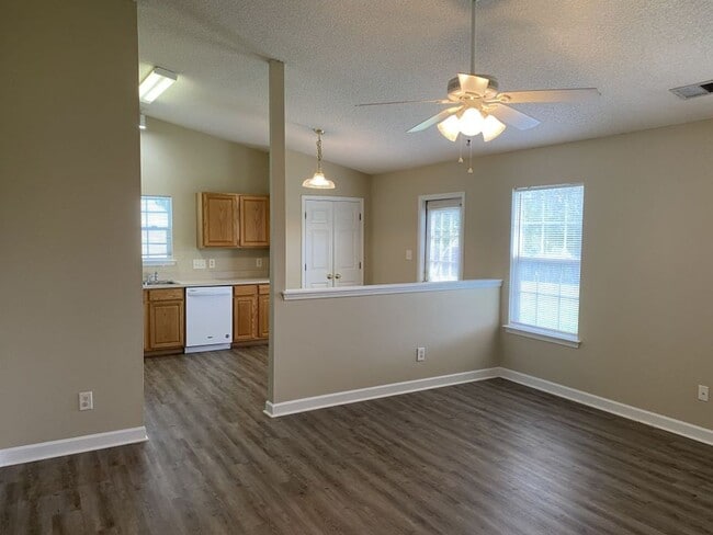 Building Photo - COMING SOON!!!  3 Bed Ranch in Monroe!