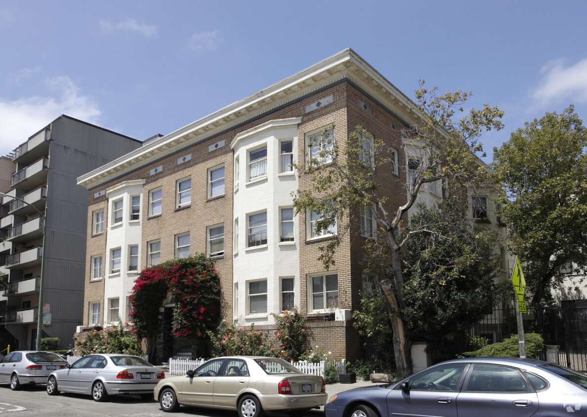 Building Photo - Dunsmuir Apartments