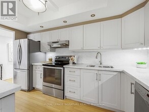 Building Photo - 2045-2045 Lake Shore Blvd W