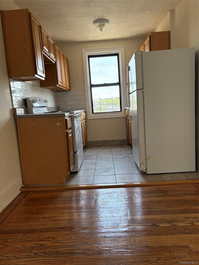 Foto del edificio - 30 Locust Hill Ave