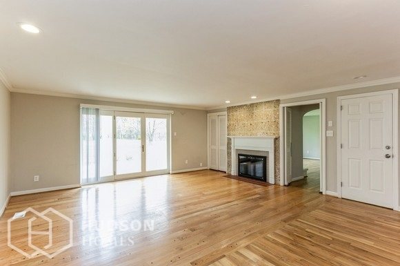 Foto del edificio - 1466 Locust Lake Rd