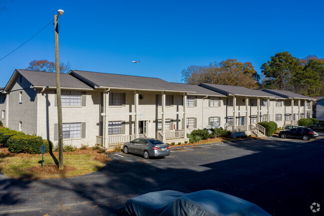 Building Photo - Forest Villas