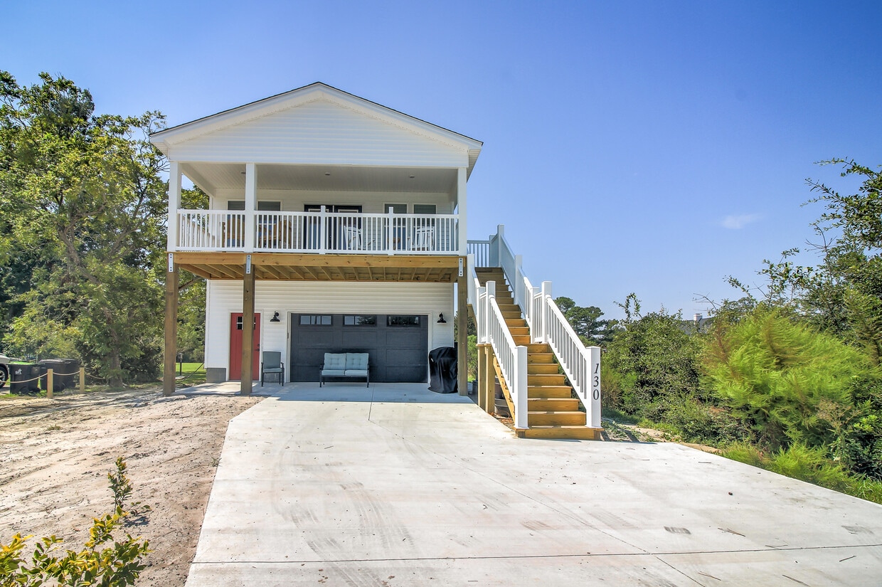 Primary Photo - 130 Shore Dr