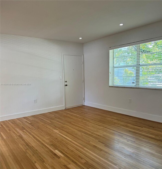 Foto del edificio - 7905 SW 57th Ave