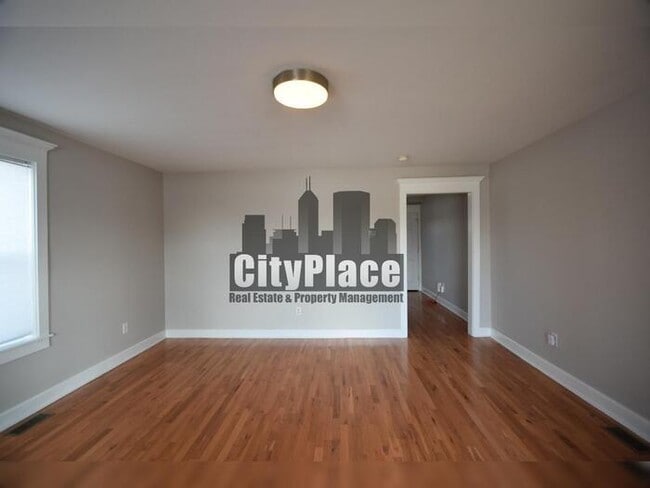 Building Photo - 910 Lexington Ave