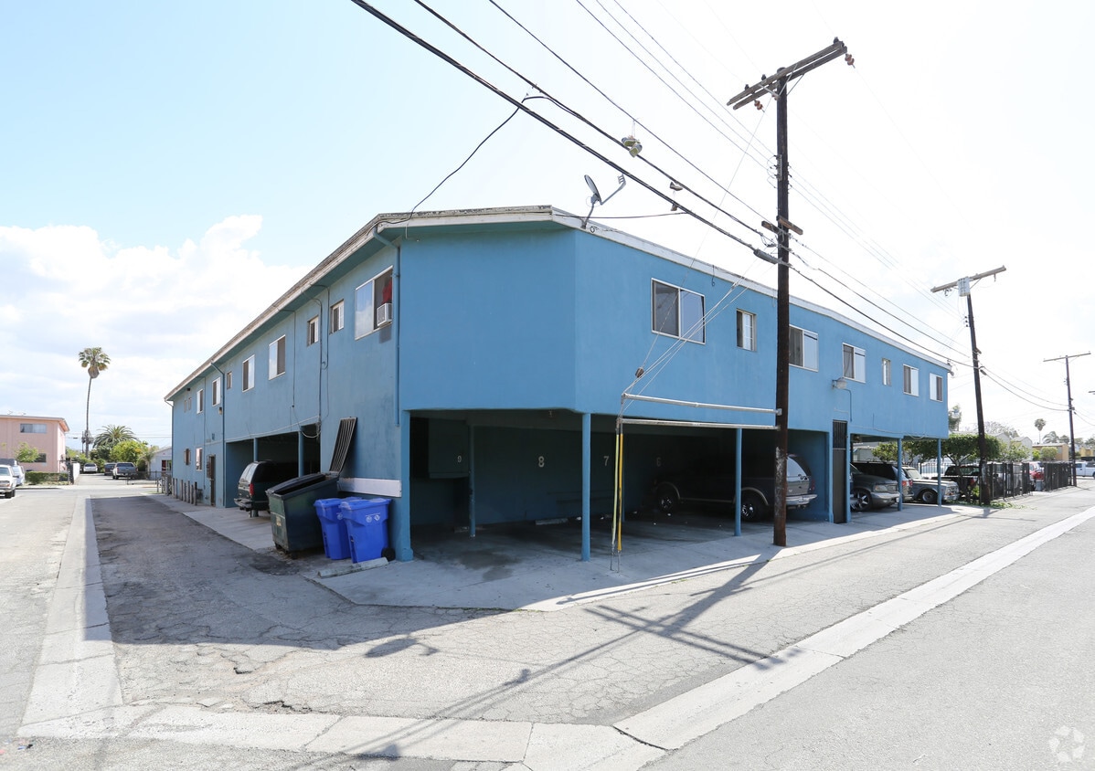 Building Photo - 4805 Slauson Ave