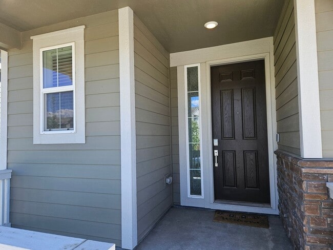 Building Photo - 3 Bed 2.5 Bath Home In Commerce City
