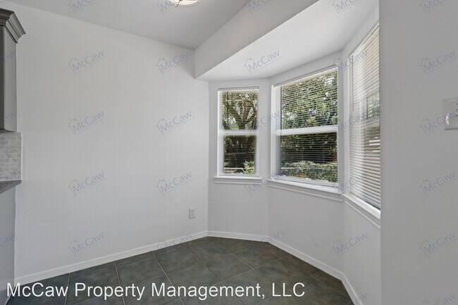 Foto del edificio - 4 br, 2 bath House - 737 Willow St.