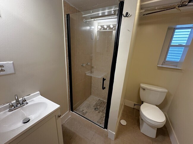 Foto del edificio - 4431 S Sacramento Ave