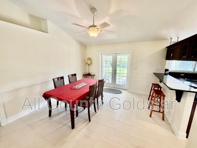 Foto del edificio - 4114 Rock Creek Dr