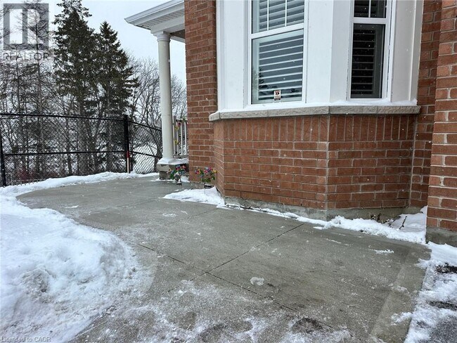 Photo du bâtiment - 219 Ridge Rd