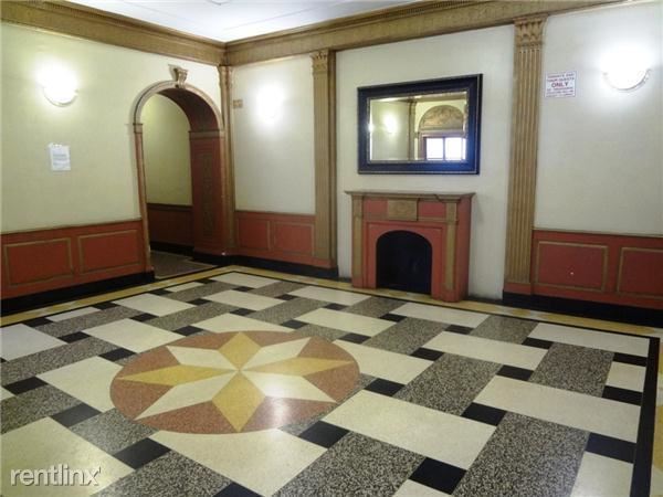 Building Photo - 443 E 17th St