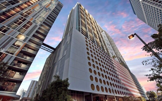Foto del edificio - 500 Brickell Ave