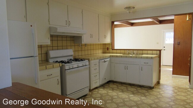 Building Photo - 3 br, 2 bath House - 1621 Parkview Drive