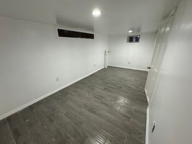 Foto del edificio - 1712 Rockaway Pky