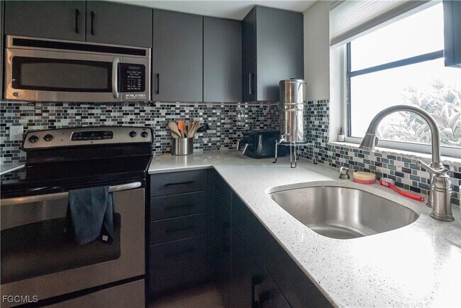 Foto del edificio - 28181 Pine Haven Way
