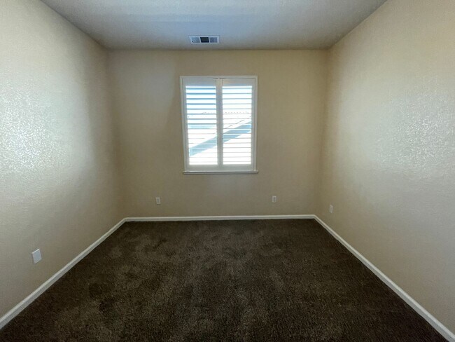 Foto del edificio - 2440 Pso De Leon