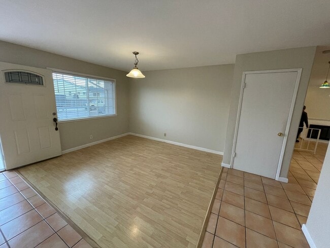 Foto del edificio - $3990 / GORGEOUS 4 BEDROOM SINGLE STORY HOME IN CABRILLO AREA OF NORTH FREMONT