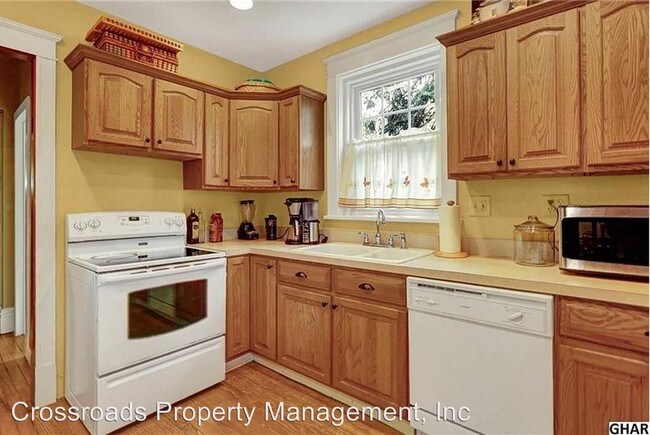 Foto del edificio - 214 Hillside Rd