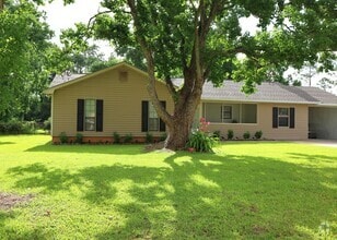 Building Photo - 3630 Becky St