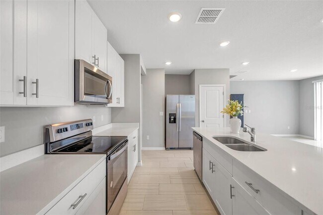 Foto del edificio - 7705 Momentum Pkwy