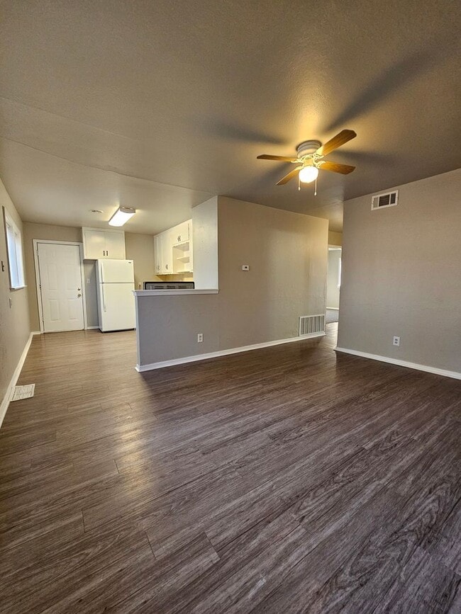 Building Photo - (3) Bed/(1) Bath in Core Norman Avail NOW! Pet Negotiable!