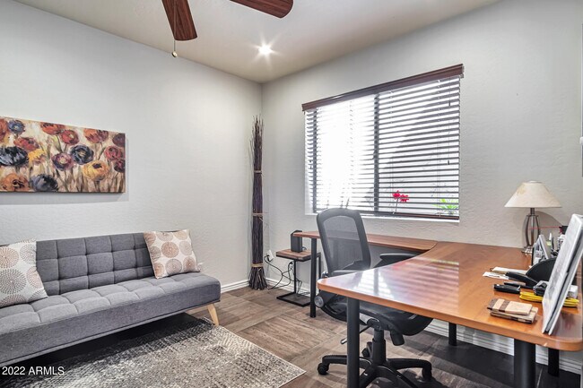 Foto del edificio - 7318 E Palo Verde Dr