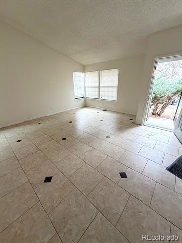 Foto del edificio - 18982 E Loyola Cir