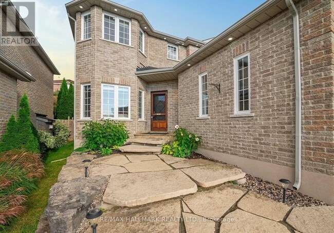 Building Photo - 17 Silver Trail