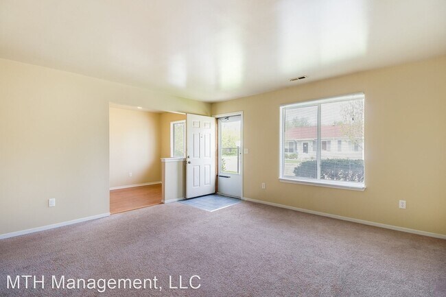 Foto del edificio - 2 br, 1 bath Apartment - 425 Meadowview St