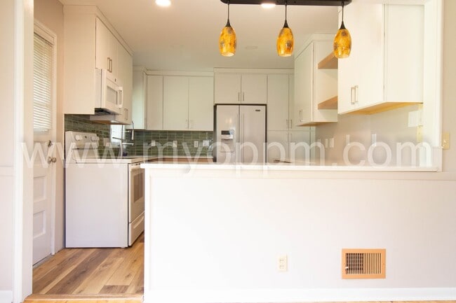 Photo - UPDATED 4bedroom Ranch Home!  $600 off the Deposit!!!