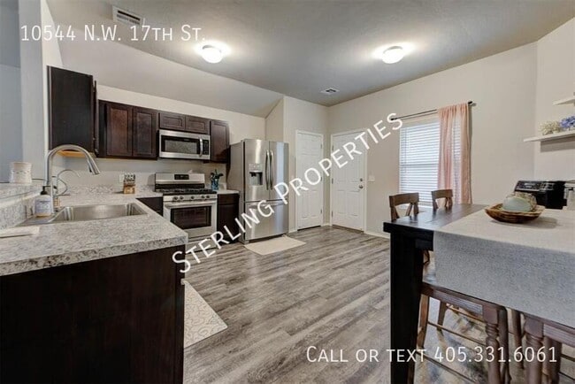 Foto del edificio - 10544 NW 17th St