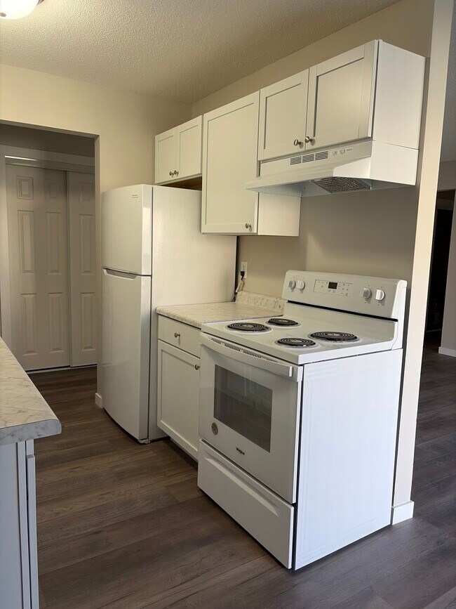 Foto del edificio - 1025 Smetana Rd