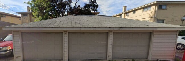 Garage - 5207 Saint Charles Rd