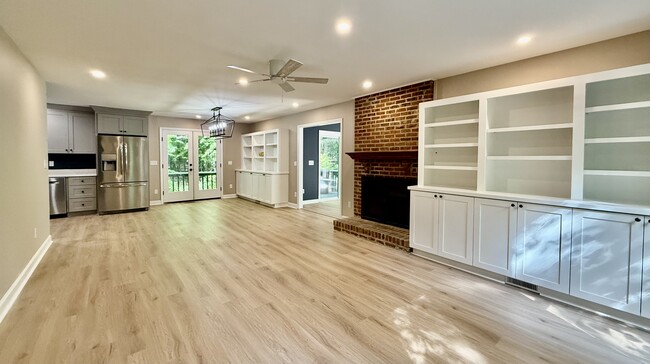 Building Photo - 5635 Falkirk Dr